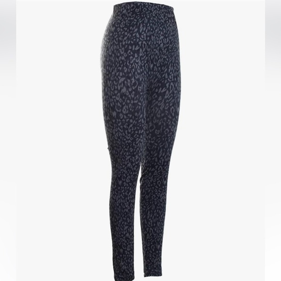 SPANX Gray Look at Me Now Seamless Leggings size Medium - Picture 1 of 11